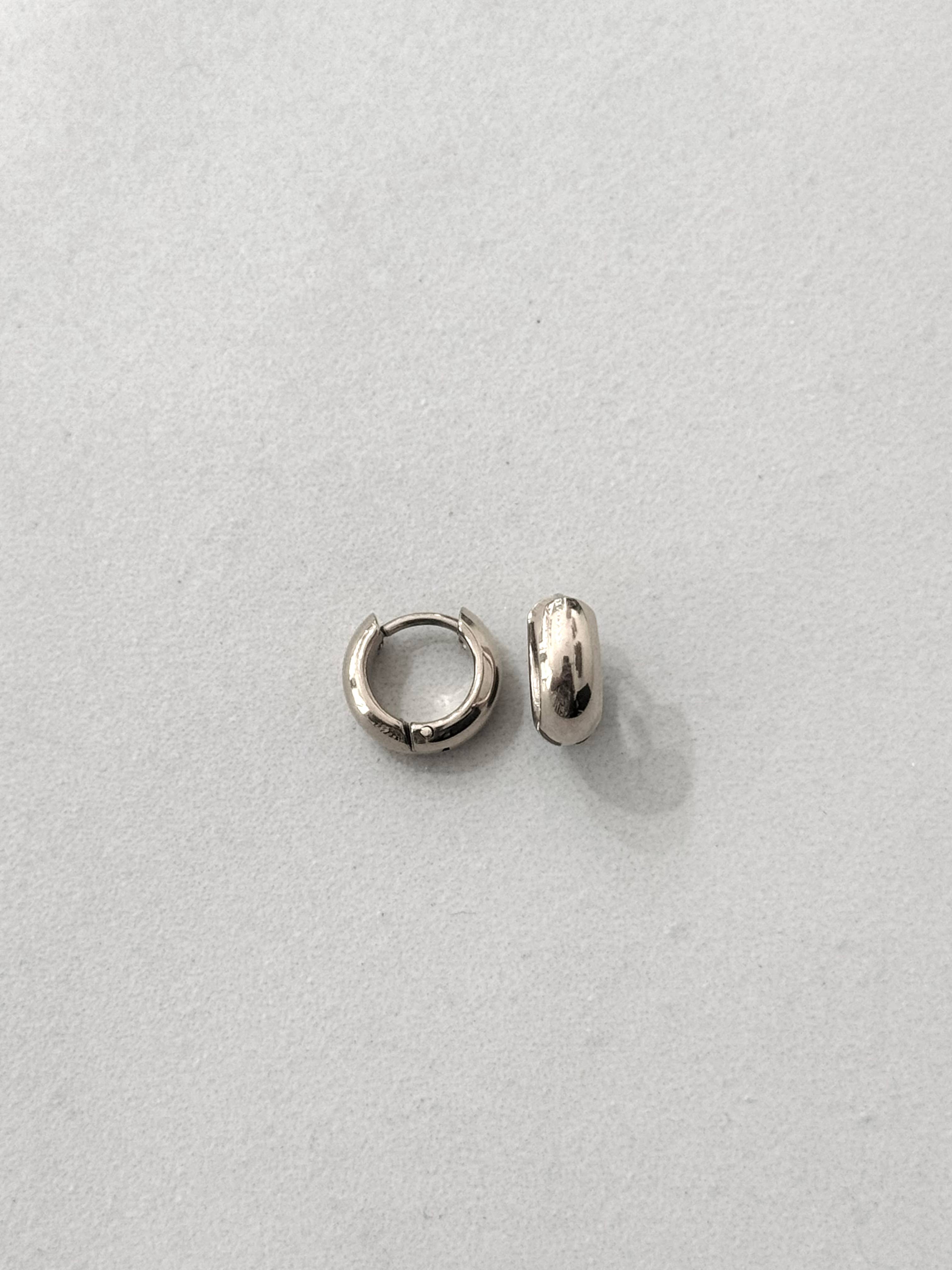 Cassette Barcelona - Wholesale Hoop Earrings - Bela Hoop Earrings4