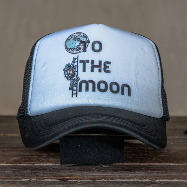 Listo para enviar | Gorra de camionero | Impreso a mano | A la Luna para venta al por mayor de In Blue Handmade
