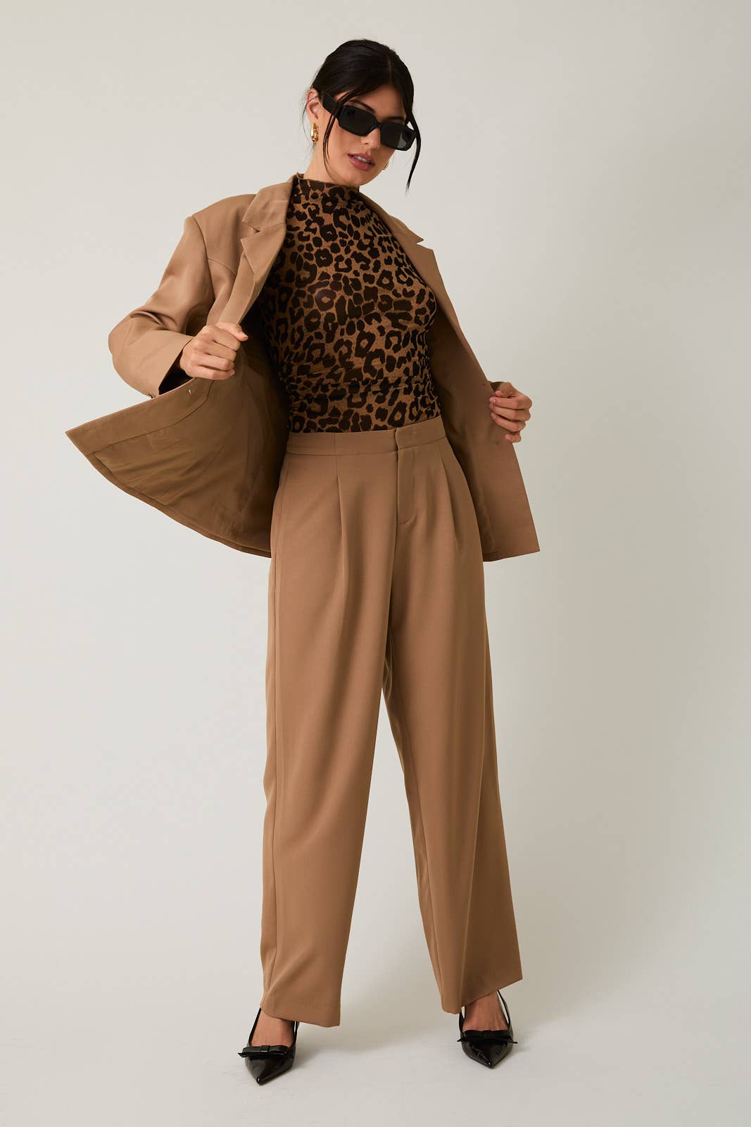TAUPE PANTALONS DE COSTUME en vente sur Faire3
