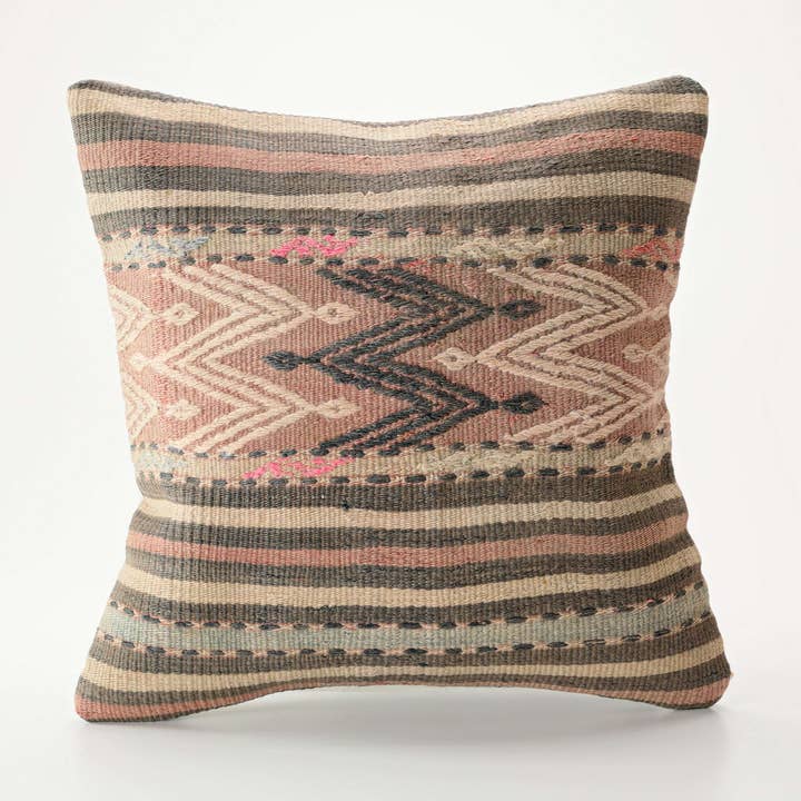 33 Bohemian Artisan Kilim Pillow - B245 for engroshandel hos 33 Bohemian
