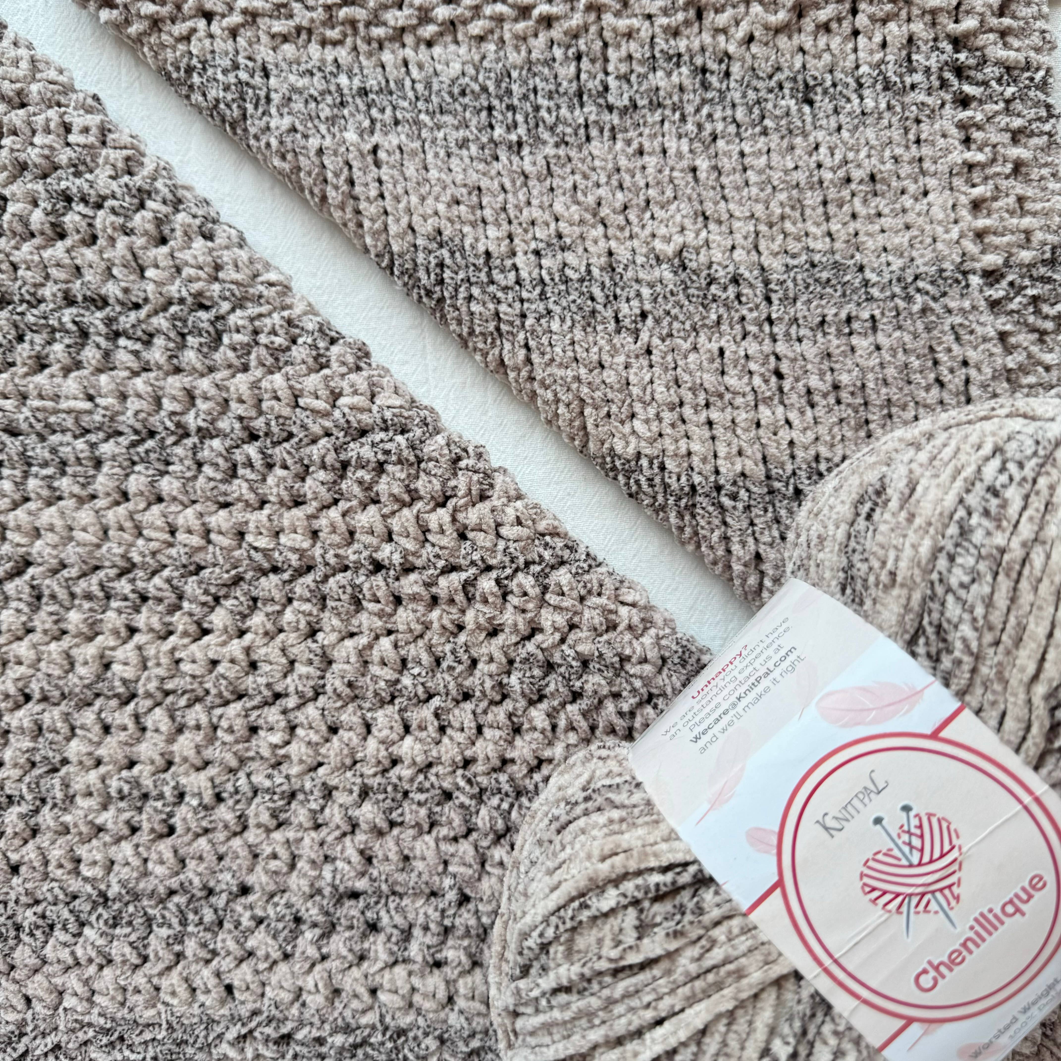 KnitPal - Wholesale Yarn - Chenillique Velvet Chenille Crochet Yarn - Worsted Weight 417