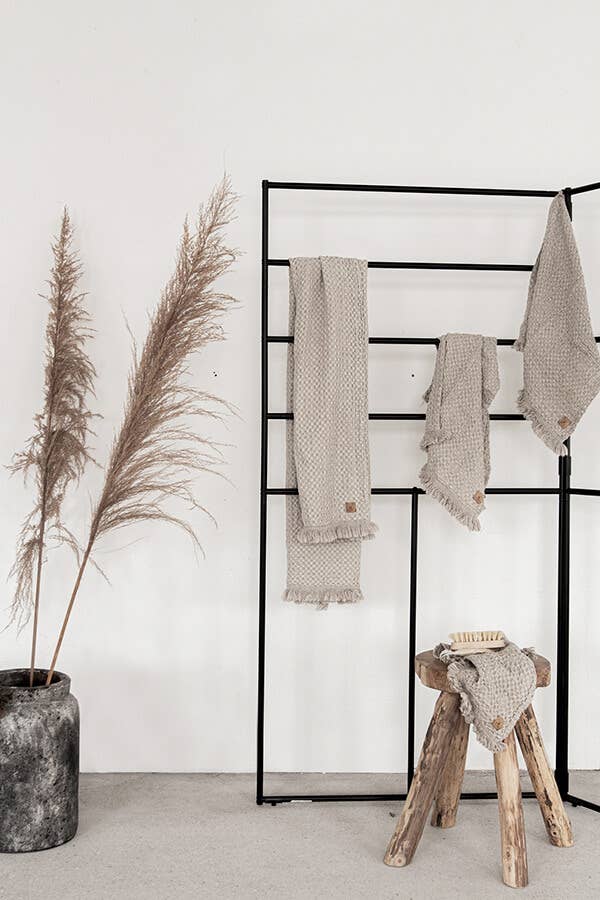 Xeraliving - Wholesale Bath Towel - BEDA linen waffle towel, 30 x 50 cm1