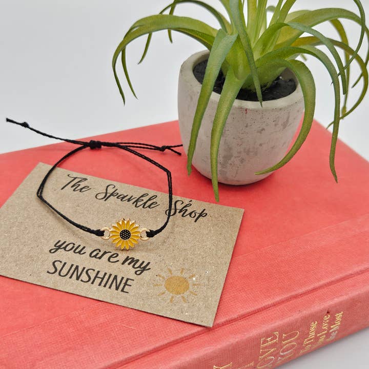 The Sparkle Shop - Vente Bracelets à breloques/pendentifs - Bracelet à breloques « You Are My Sunshine » en forme de tournesol1