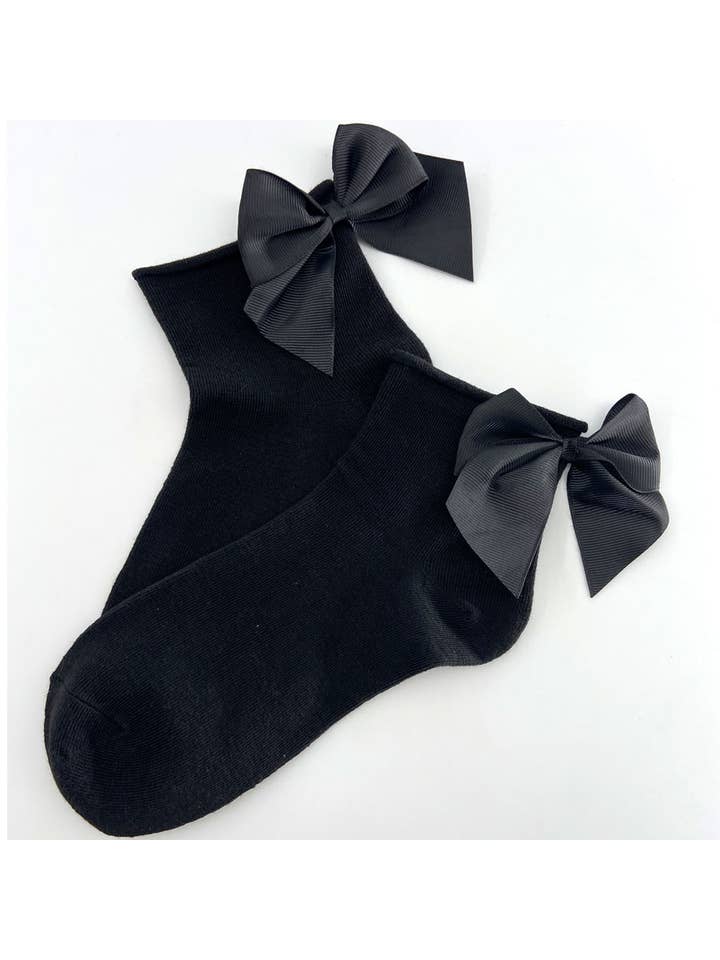 sockette - Wholesale Socks - Women's - Elisa Black socks with a bow1