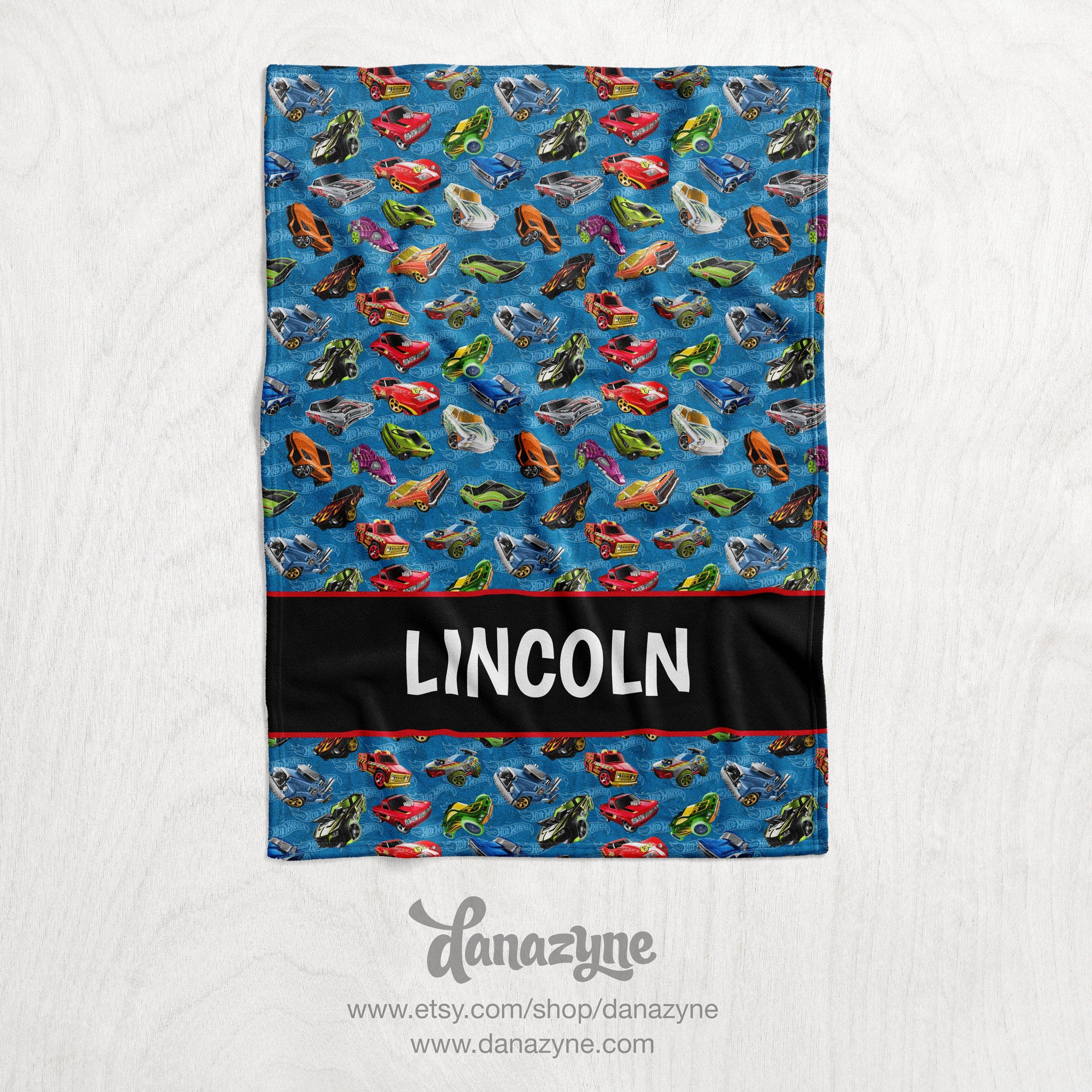 Danazyne – Großhandel Bettdecke – Kind & Baby – Personalisierte Autodecke — Hot Wheels, sich wiederholendes Muster0
