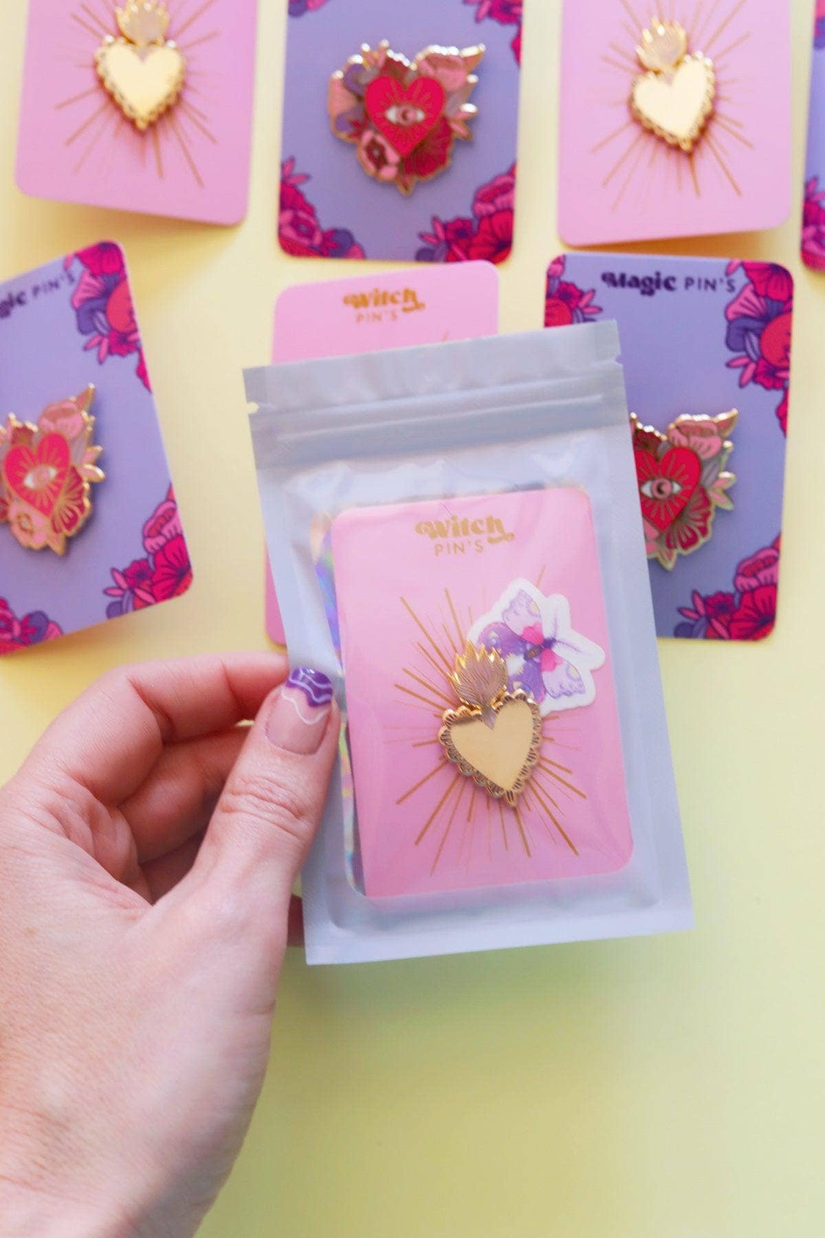 Poulette Magique - Wholesale Lapel Pin/Button - Maternity - Magic ex-voto pin2