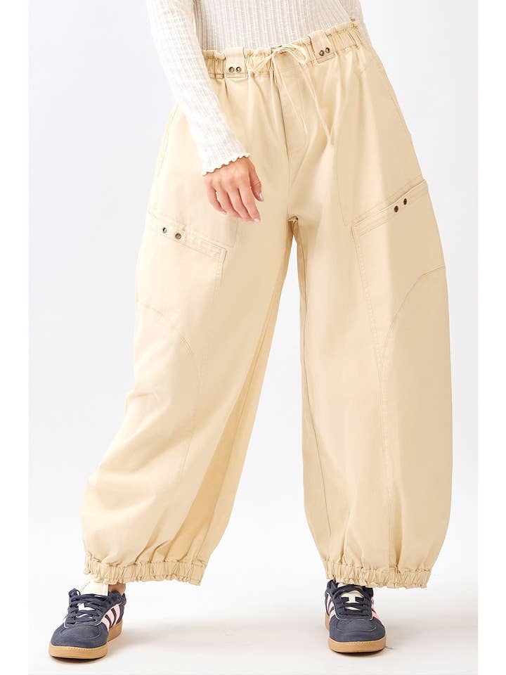 PANTALON PARACHUTE À ENFILER AVEC POCHES EN SERGÉ pour la vente par mittoshop