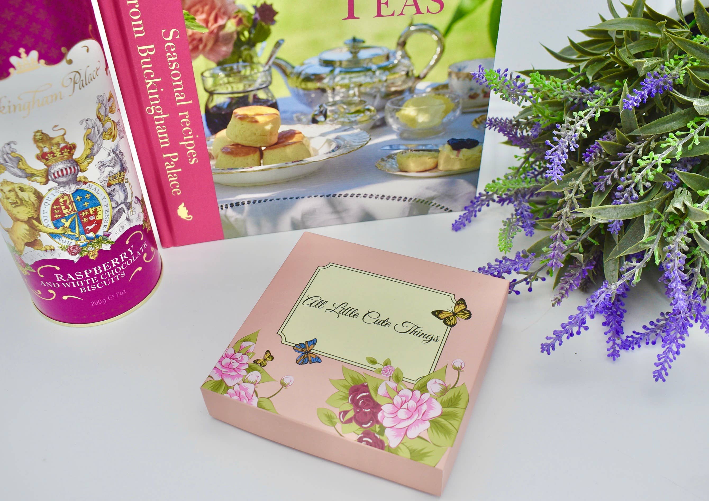 All Little Cute Things – Großhandel Esslöffel (Besteck) – Goldbeschichtete Löffel mit Teekannen-Griff im Geschenkset3