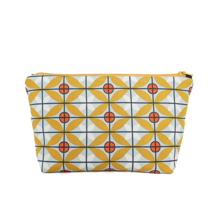 Crosscut Sewing Co. - Wholesale Craft Sewing Kit - Zipper Pouch Sewing Kit - Sewing Project Kit with Fabric for Beginners5