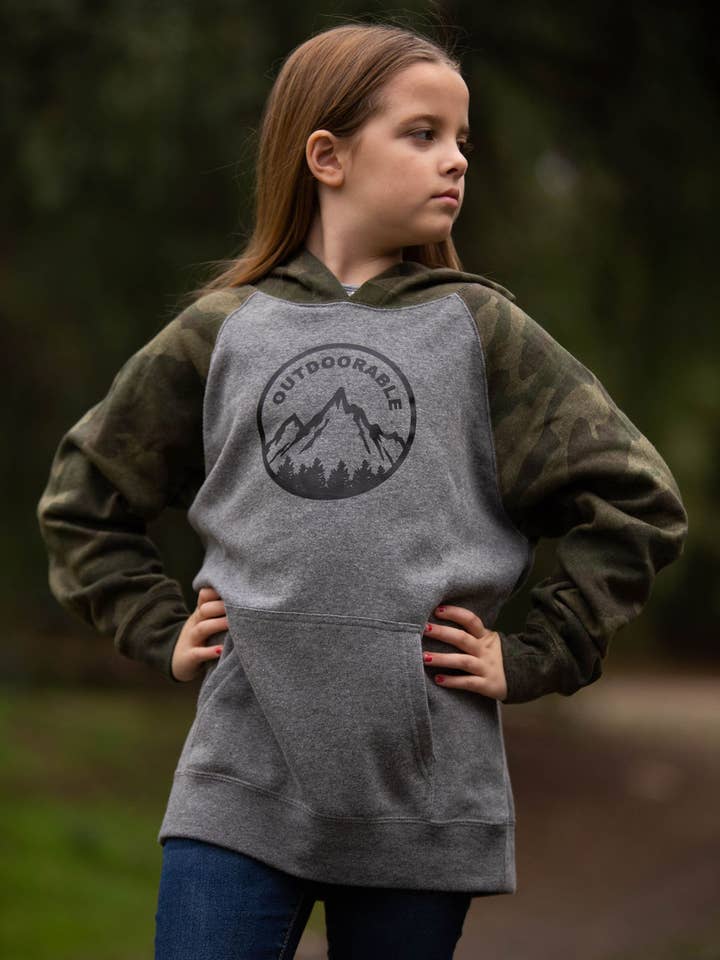 Outdoorable Apparel - Vente Sweat à capuche – enfant - Sweat à capuche noir camouflage1