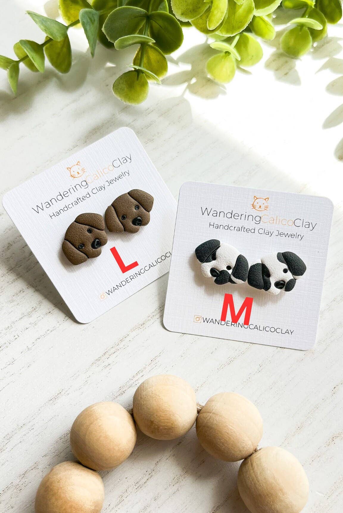WanderingCalicoClay - Venta al por mayor Pendientes de botón/aretes de poste - Pendientes de perro de arcilla polimérica, joyería para amantes de los perros5
