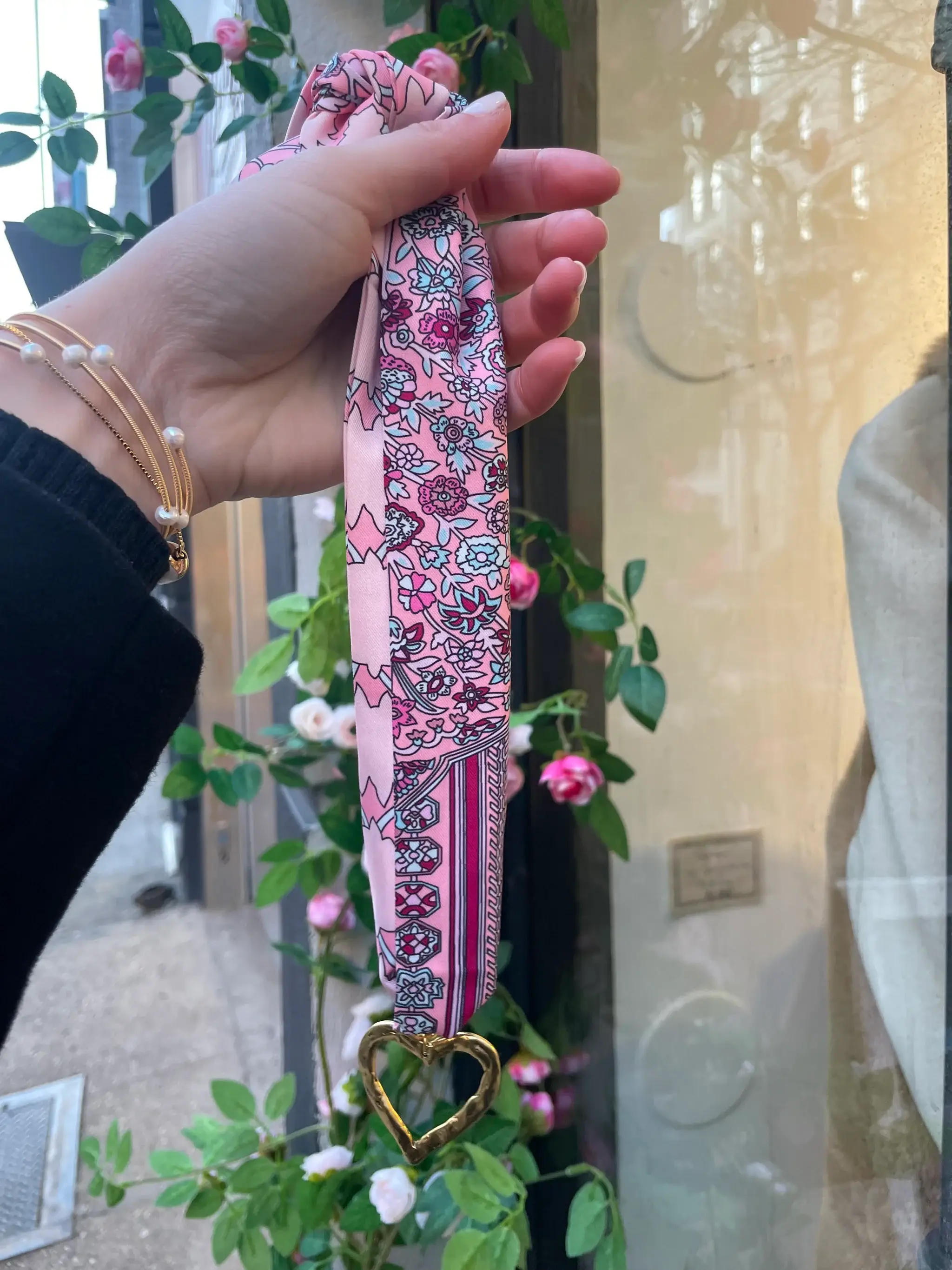 Cola Stacks - Wholesale Scarf - Women's - Big Love Scarf Necklace1