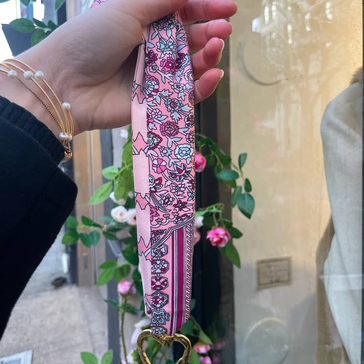 Cola Stacks - Wholesale Scarf - Women's - Big Love Scarf Necklace1