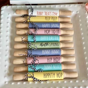 Plateau décoratif à plusieurs niveaux à ressort, 7 po | Mini rouleaux à pâtisserie | Spring pour la vente par AH Designs 15