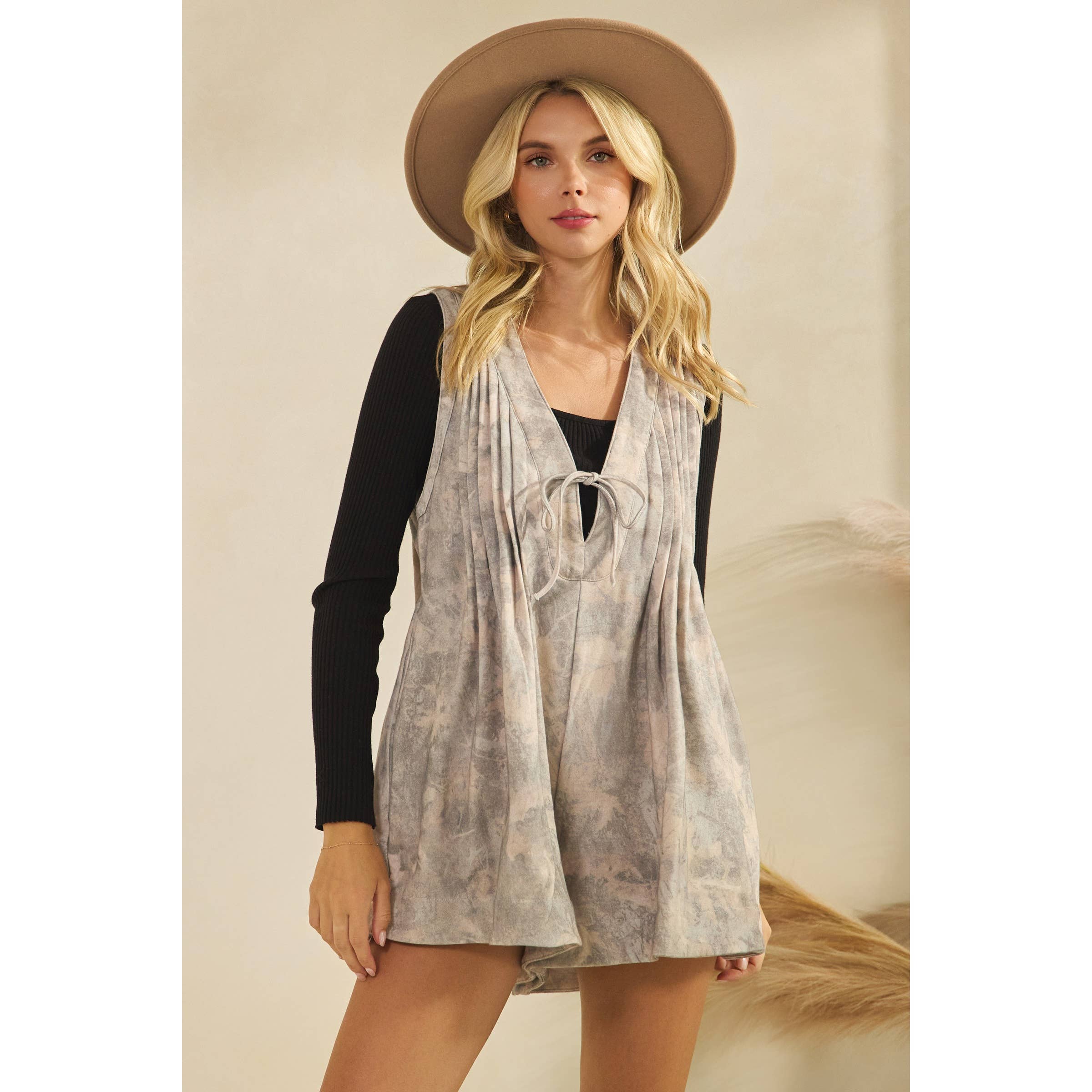 Veveret - Wholesale Romper - Women's - Printed French Terry Sleeveless V Neck Romper14