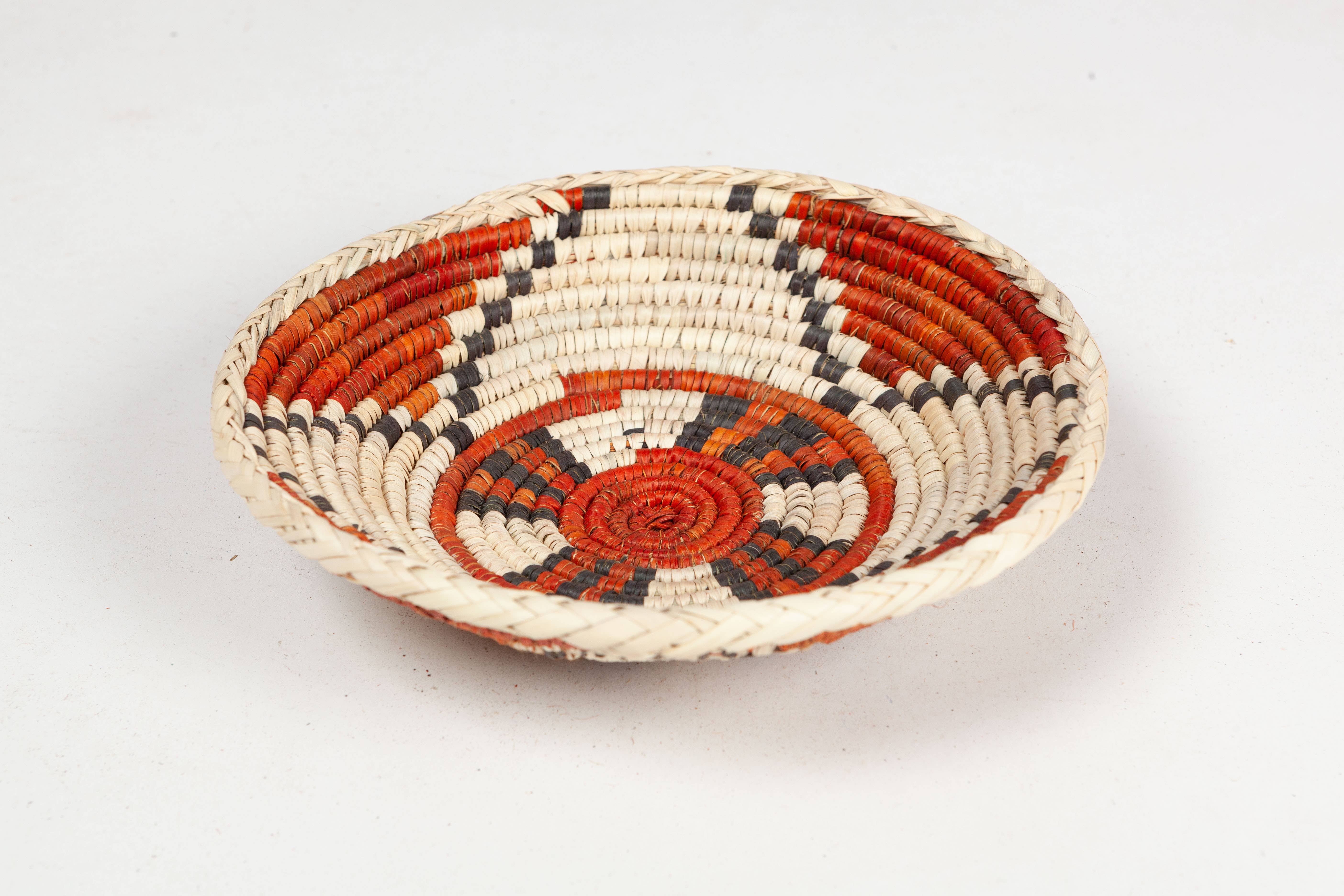 Intertrade s.a - Wholesale Basket - Small palm leaf fruit baskets, handmade5