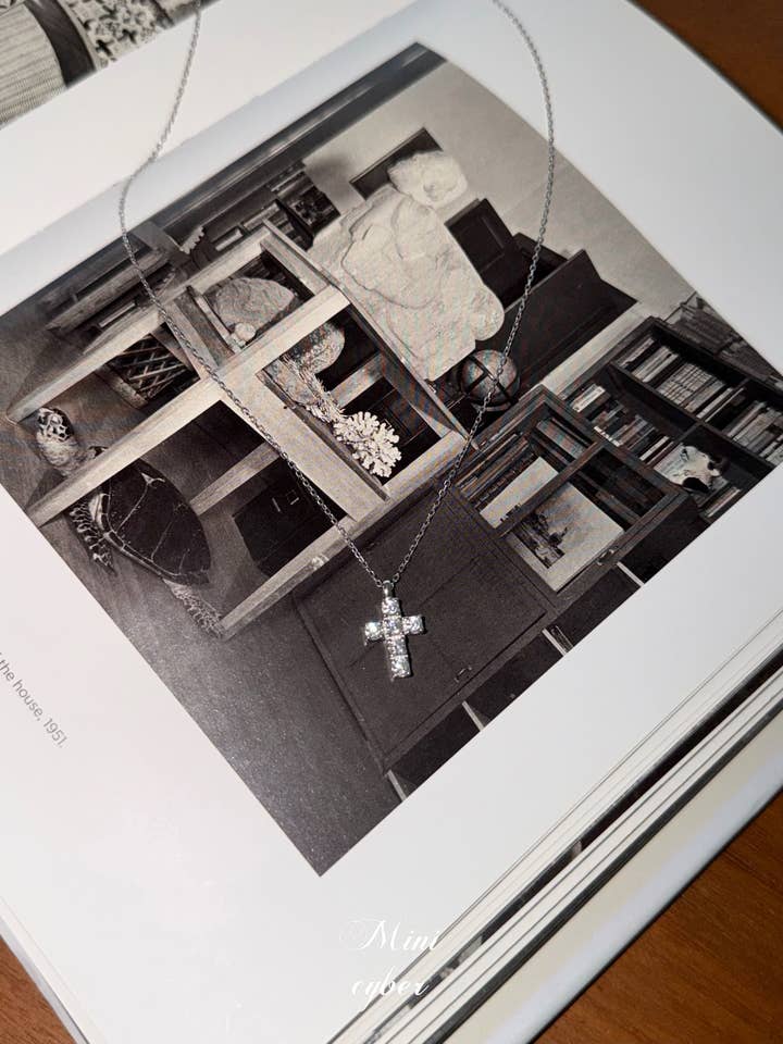 Fettschrift Kreuzkette für den Großhandel von MINICYBER STUDIO