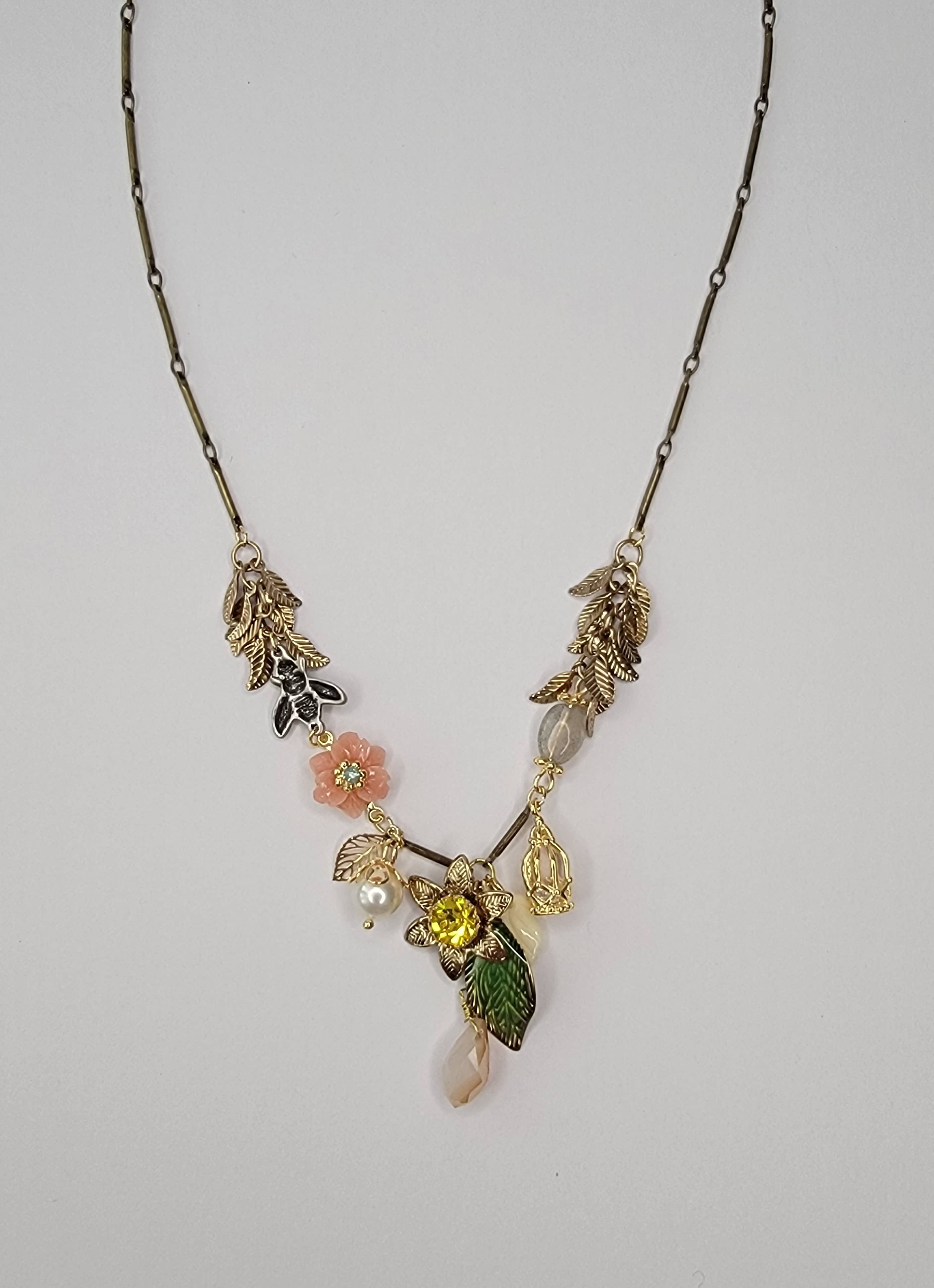 BETTYOH INC – Großhandel Kette mit Anhänger/Charm – Handgefertigte Halsketten mit antiker Oberfläche3