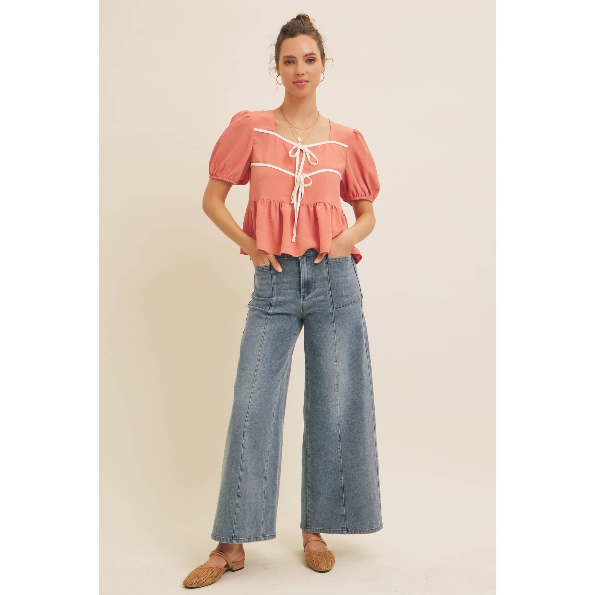 in february - Vente Chemisier – femme - BLOUSE BABYDOLL CHARMANTE AVEC NŒUDS CONTRASTÉS13