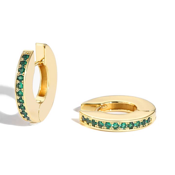 Créoles en zircone cubique en émeraude pour la vente par Classicharms