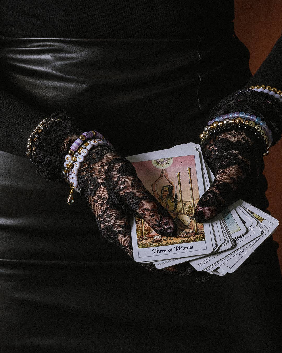 Jewelry Made by Me - Vendita all'ingrosso Gioielli fai da te - Bambini - Lettere rotonde dorate metalliche MAGICAL & cristalli barattolo di perline fai-da-te2