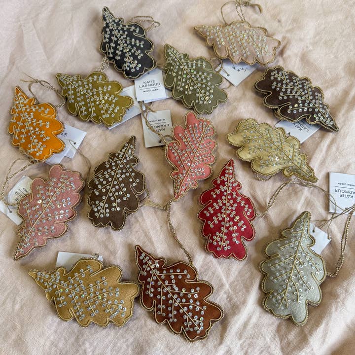 16pcs Autumnal Colours Assortment Oak Leaf for wholesale by Katie Larmour Linen
