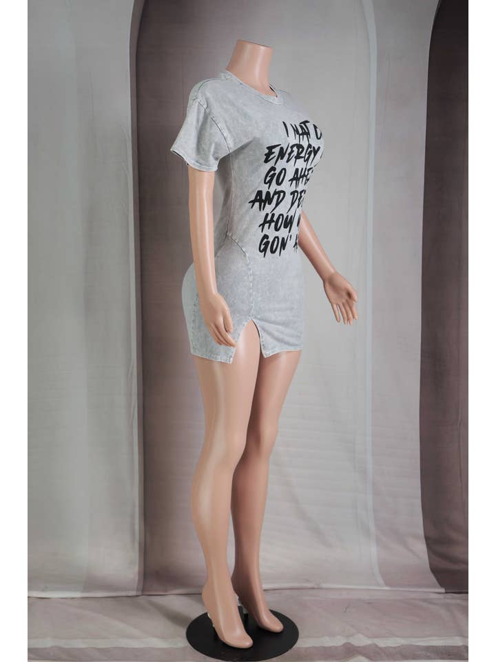 Dalia Studio - Vendita all'ingrosso Vestito - Donna - ABITO T-SHIRT CON STAMPA GRAFICA E SPACCO LATERALE A LAVAGGIO MINERALE9