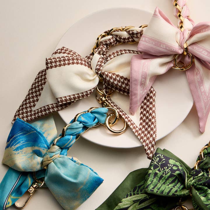 Frem - Wholesale Keychain - Women's - Scarf Bow Keychain with Gold Chain Link – Elegant Bag or Key Accessory7