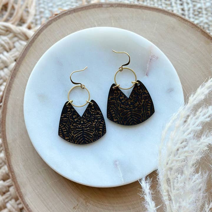 Wicket Goods - Wholesale Dangle Earrings - Quinalt | Coal