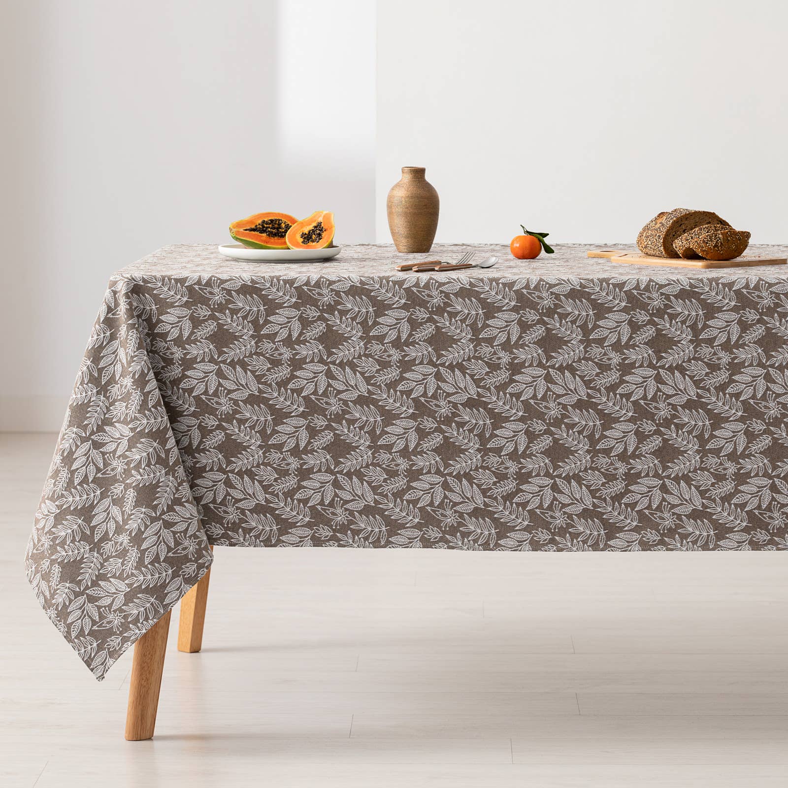 GAMUSI - Wholesale Tablecloth - Floral cotton jacquard waterproof tablecloth JALI1