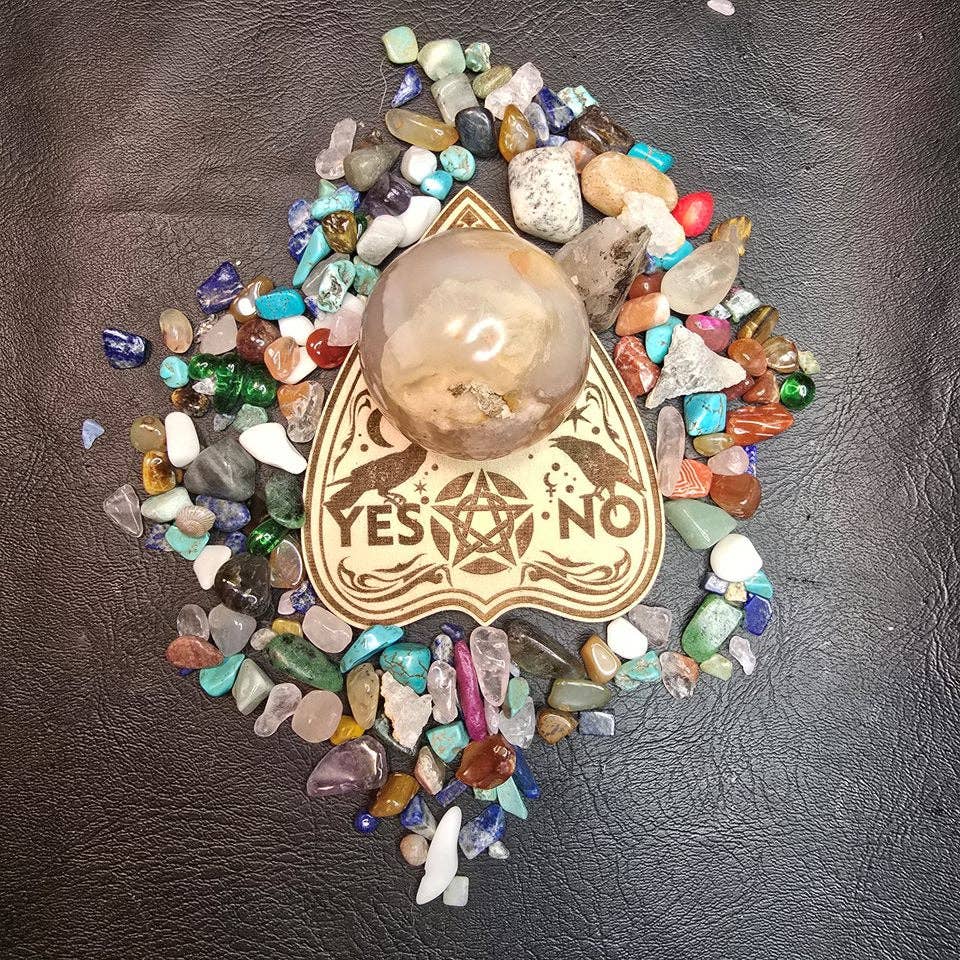 Eclectic Wallflower Boutique – Engroshandel Spirituelle sten og krystaller – Krystalkugleholder9