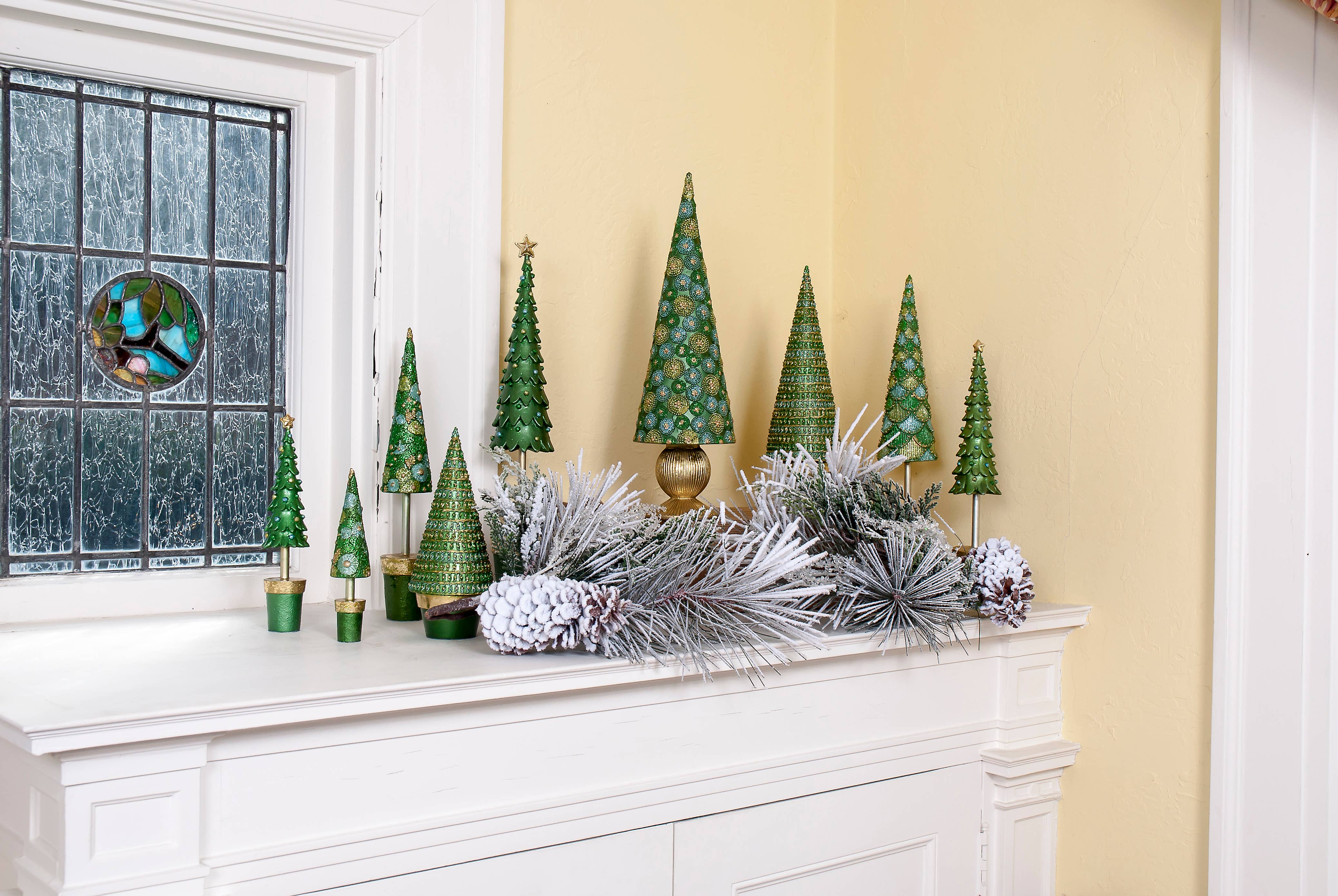 Dekorasyon Gifts  Decor - Wholesale Christmas Decoration - Plain Scalloped Topiary Tree w/Star (Evergreen)3