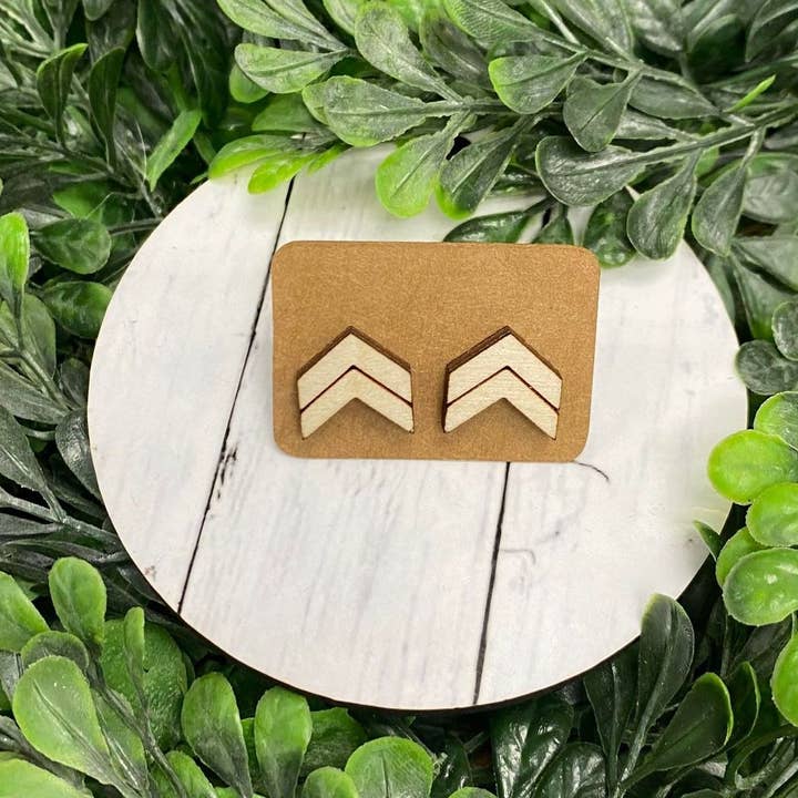 Pendientes con diseño de flechas, colores escolares, dos capas, madera para venta al por mayor de Traveling Sparrow