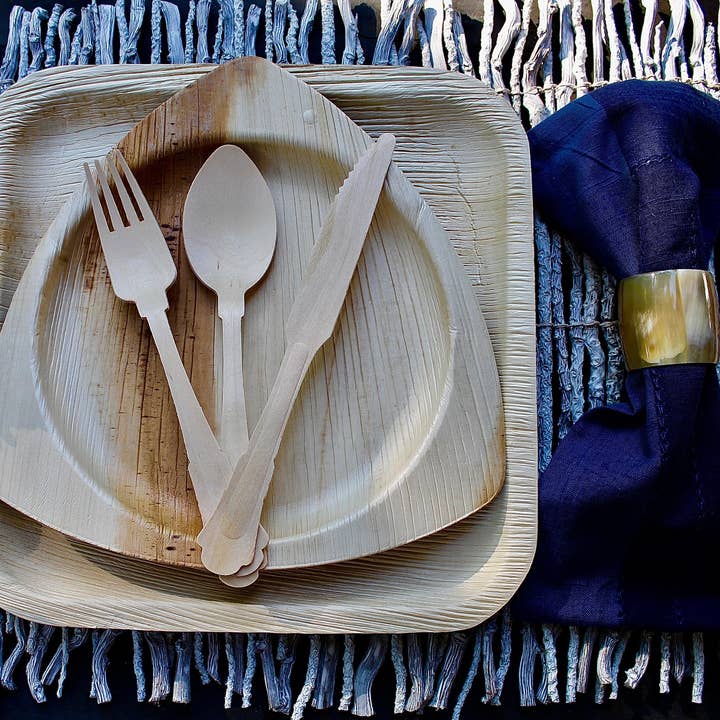 Eco Elegant Table Ware - Wholesale Dinner Plate - palm lef plate 50 pic square - 50 pic round 6" - 150 cutlery1