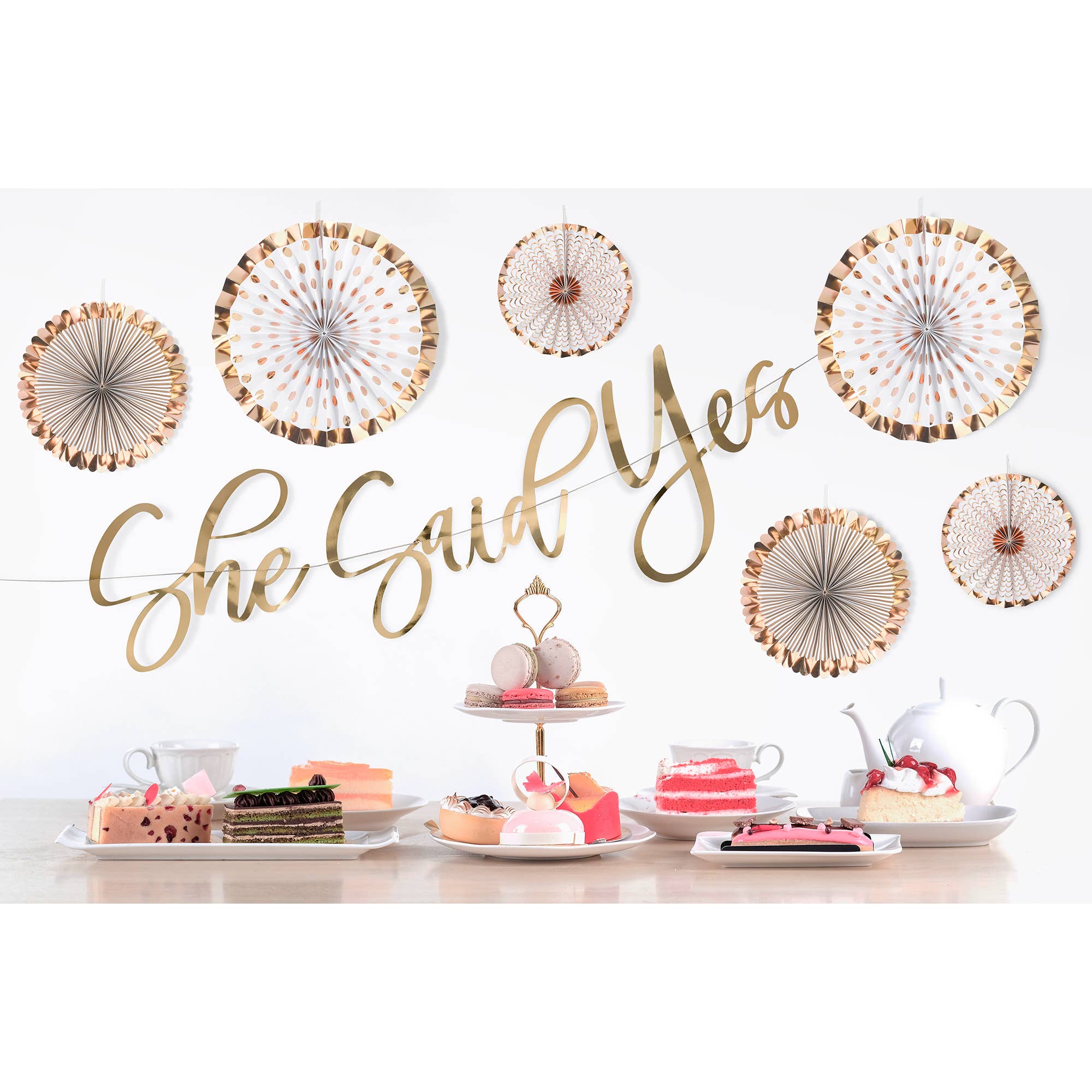Lillian Rose – Engroshandel Festskilt/banner – Lillian Rose „Hun sagde ja“ Shower Banner med 6 møllhjul3