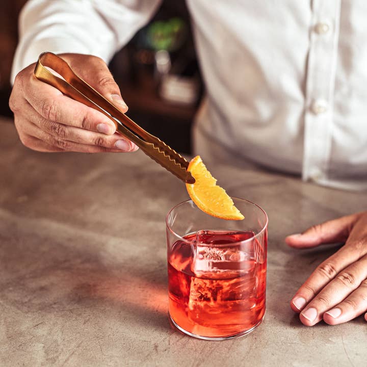 MXO Cocktails – Großhandel Cocktailmischung/-sirup – Cocktail Negroni im 5L Cubi mit Rosmarin & Timut-Pfeffer1