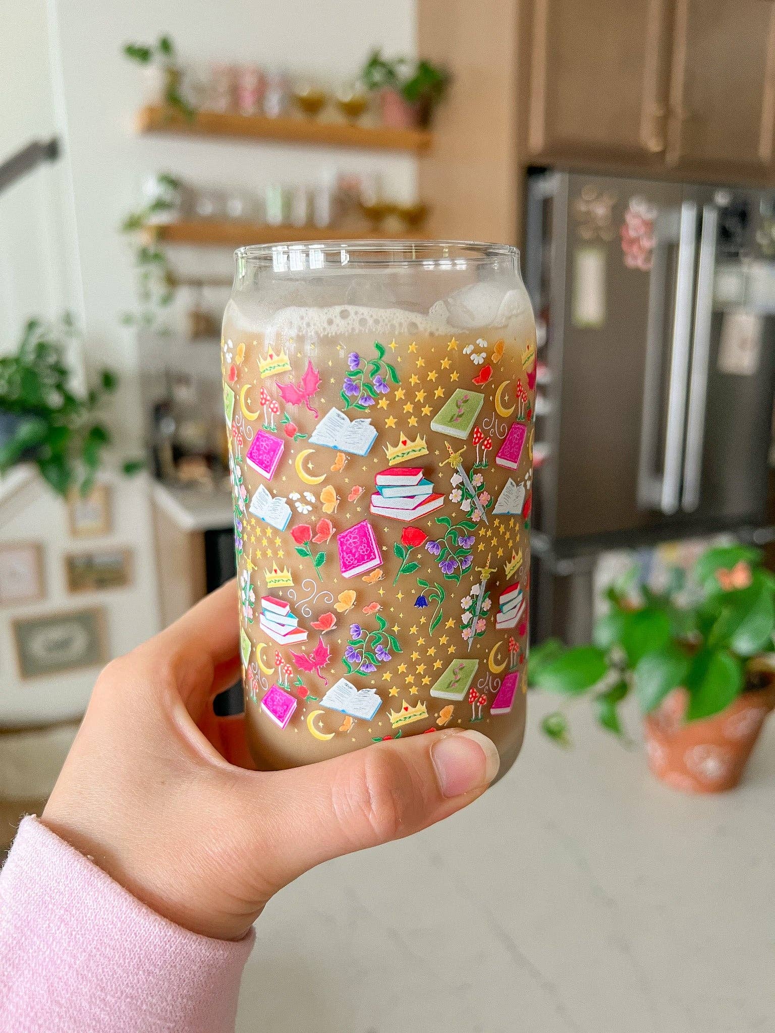 Hart and Flora Shop – wholesale Drinking glass/cup – 16oz Fantasy Book Glass2