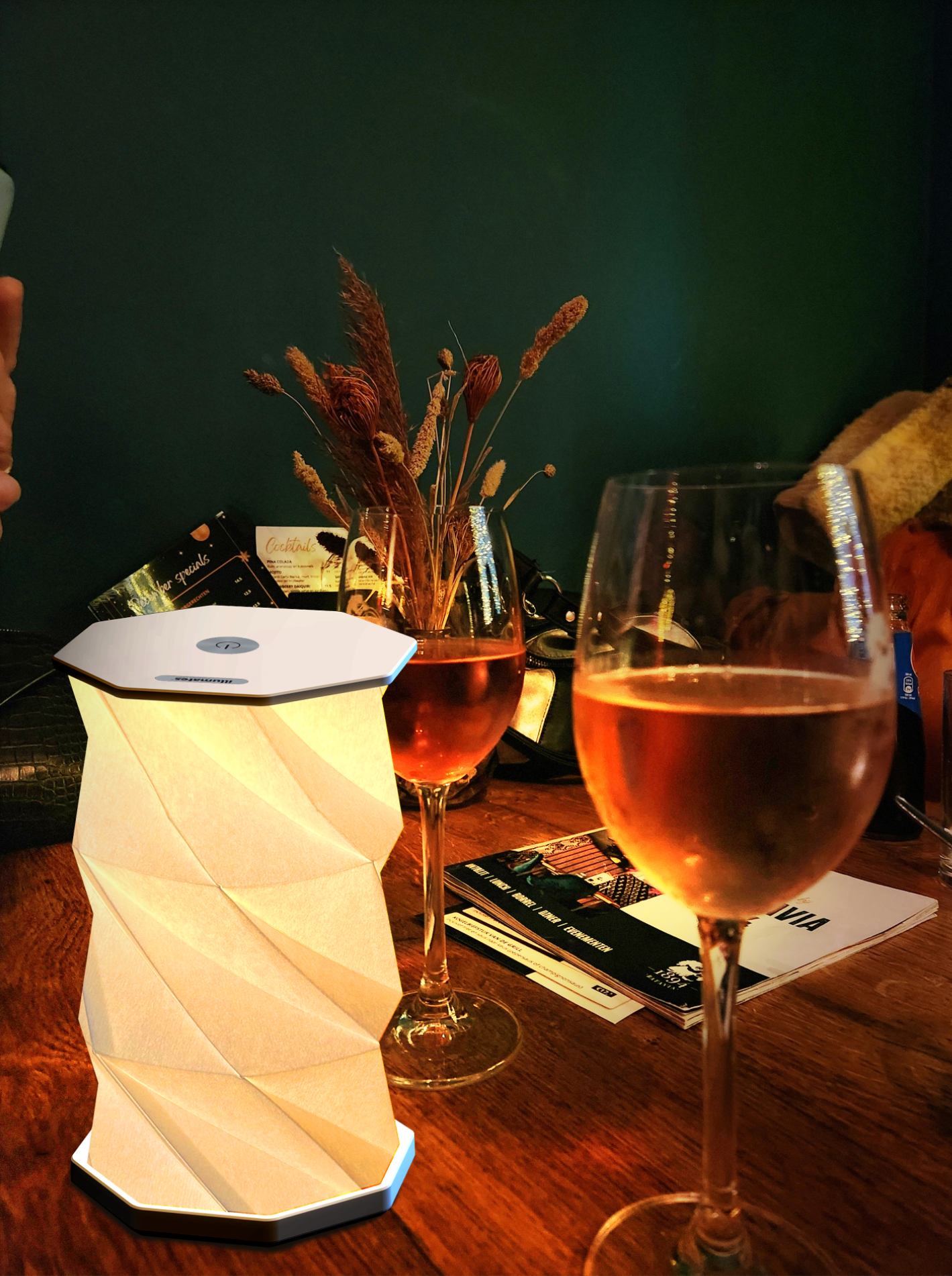 Illumates - Wholesale Accent/Desk Lamp - Illumates Expandable Lamp with White finsh3