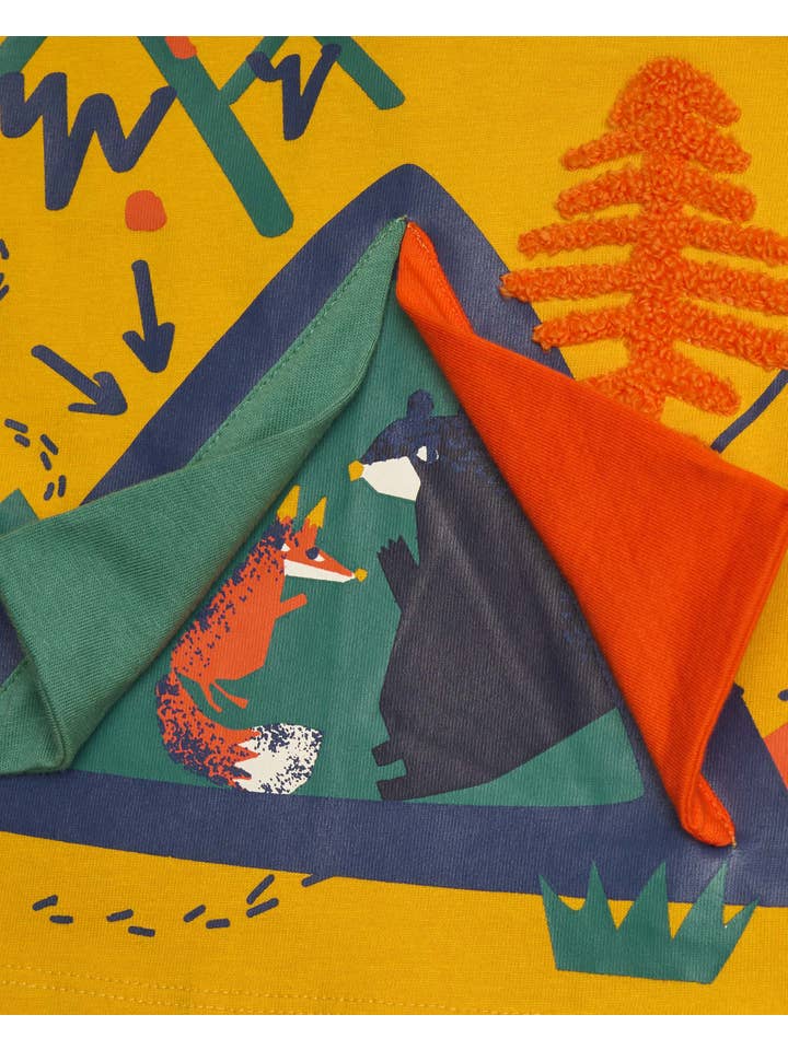 tuc tuc - Wholesale T-Shirt - Kids - Boy's t-shirt in mustard with a tent design3