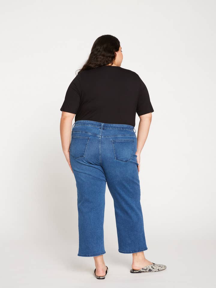 Bae Boyfriend Crop Jeans - True Blue for wholesale on Faire