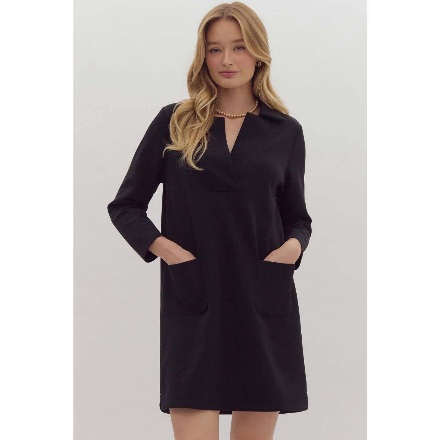 STYLE USA – Engroshandel Kjole - Dame – Massiv minikjole med v-hals krave0