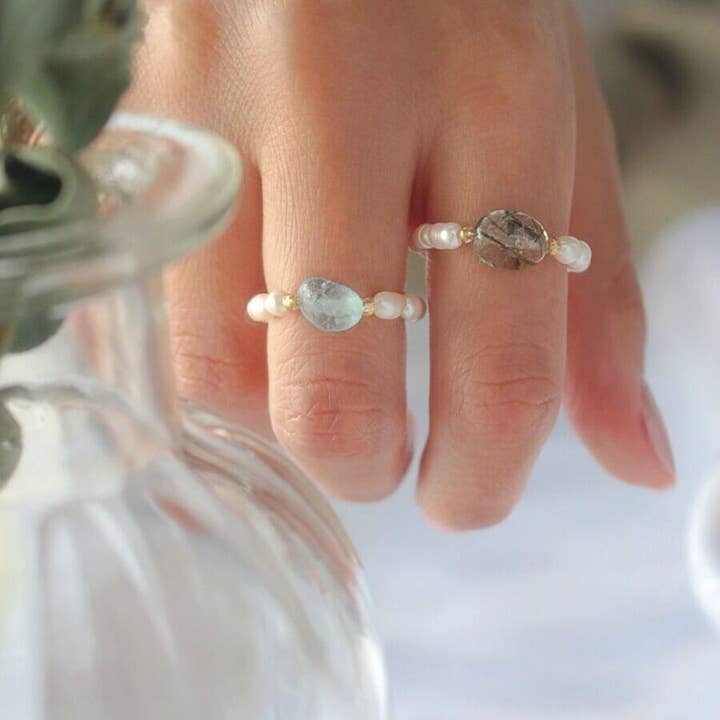 Divine Dulcet - Wholesale Single Stone/Solitaire Ring - Elastic Rings with Natural Crystals & Freshwater Pearls1