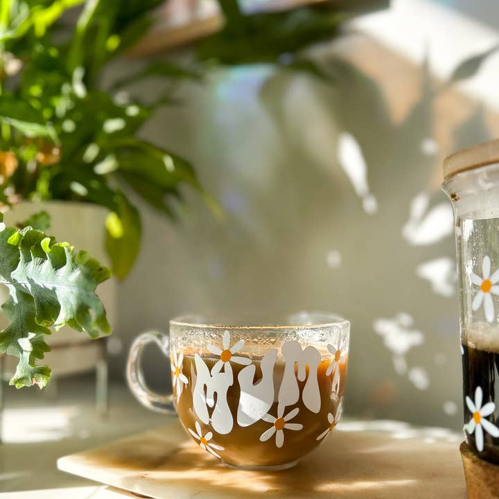 Hope and Grey Creative - Wholesale Koffiemok - Mam, Moederdag Mok, Gepersonaliseerde Madeliefjes Hart Bloemenmok1