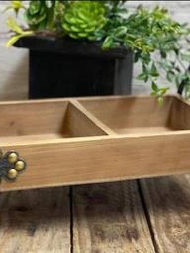 Pyntet træbakke for engroshandel hos DNS Designs