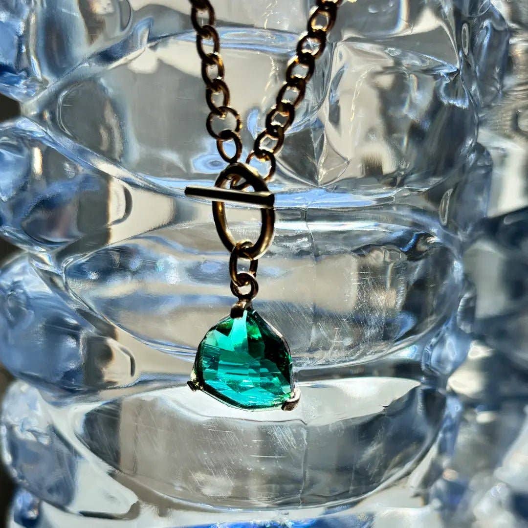 OE! - Wholesale Pendant/Charm Necklace - LIGHTS – GOLD CHAIN NECKLACE WITH PENDANT1