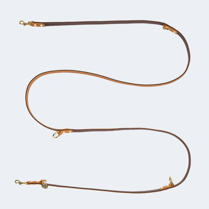 Laisse pour chien réglable en cuir cognac/chocolat foncé pour la vente par Leopold's Finest for dogs