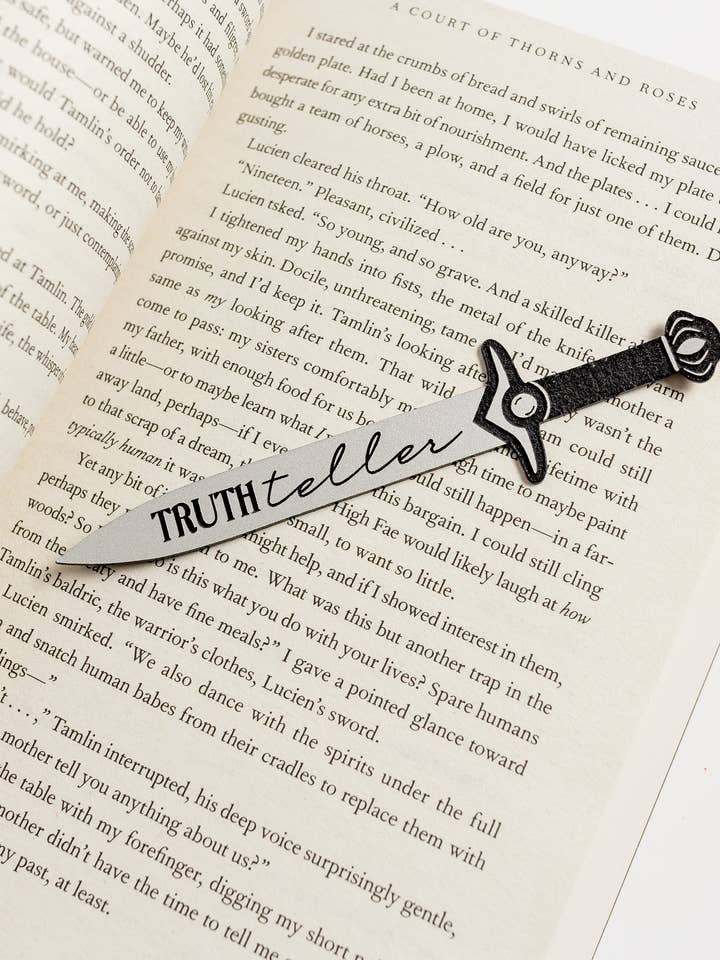 Adaga do contador de verdades Azriel gravada no marcador ACOTAR por atacado de zoo&roo