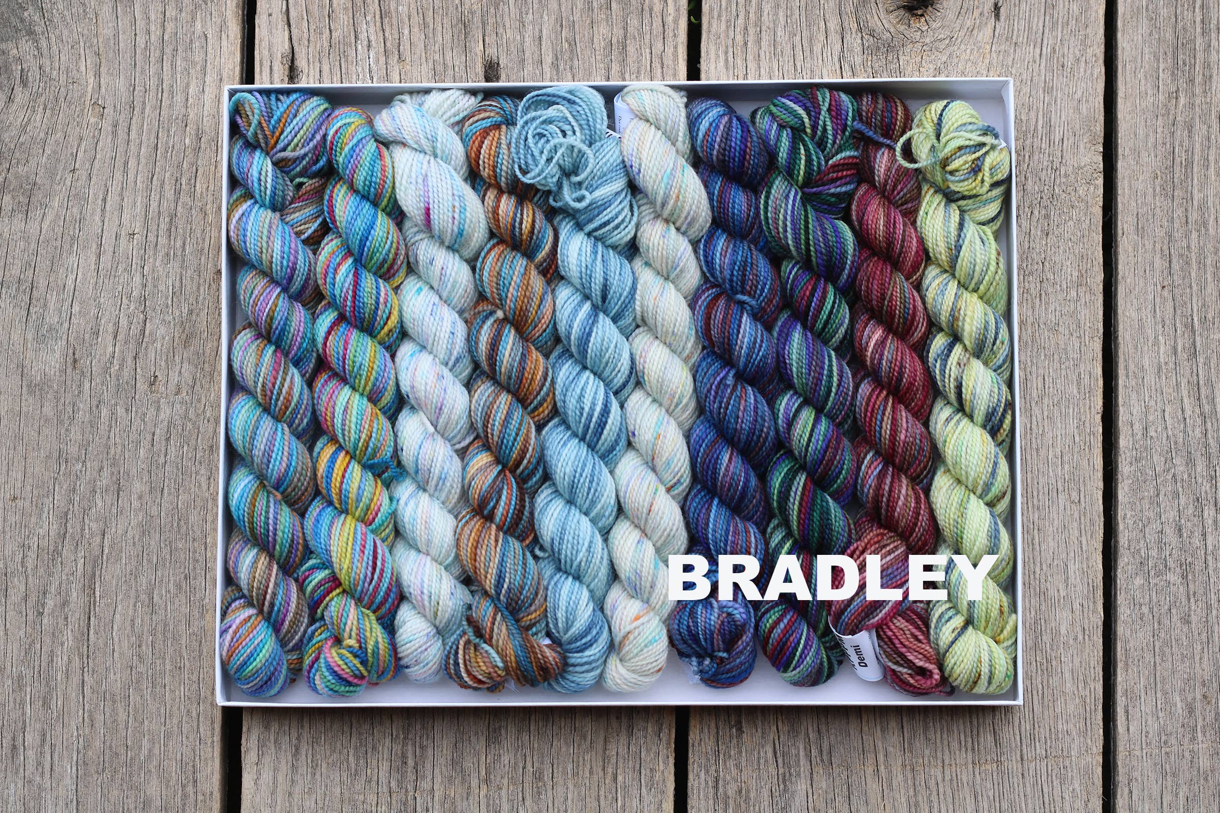 Koigu Wool Designs - Vente Fils à tricoter - Coffret de laine Koigu Pencil Box groupe 136