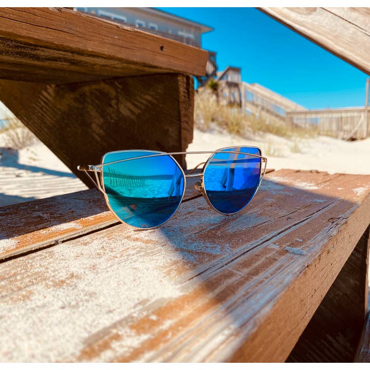 Briano Wholesale - Wholesale Sunglasses - Women's - Mirrored Metal Sunnies