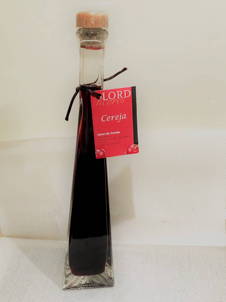 Licor de Cereja (Fundão /10 cerejas no interior) por atacado de Lordapicultor